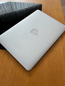 MacBook Air (13-inch,2017) LAT/RUS (2 foto / 8)