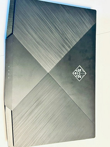 HP OMEN 17-cb0xxx (4 foto / 10)
