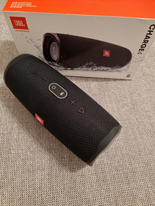 JBL Charge 4 (1 фото из 1)