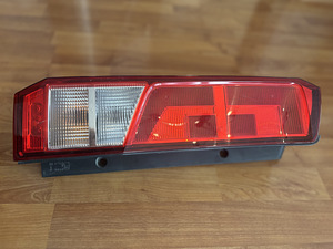 VW Crafter Tagumine Vasak Tuli (4 foto / 4)