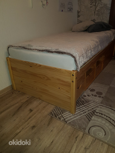 Кровать из массива дерева 90х200, с полками (фото #4)