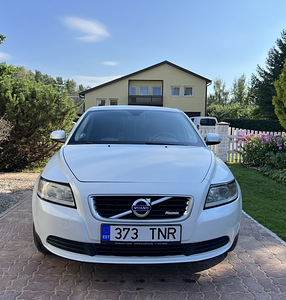 Продам Вольво С40 2008г. (6 фото из 7)