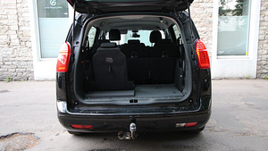 M/V Peugeot 5008 1,6 88kw 7 kohta (7 foto / 10)