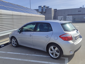 Autorent Toyota Auris hybrid (2 foto / 5)