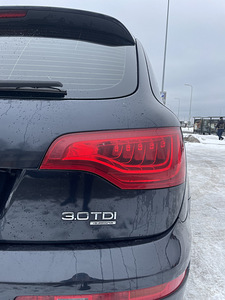 Ауди Q7 3.0 (1 фото из 10)
