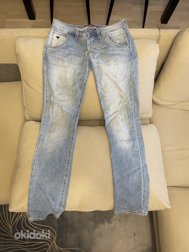 Guess Jeans (фото #1)