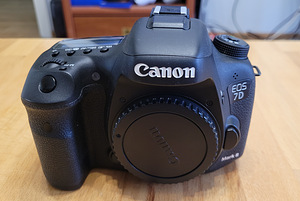 Canon 7D mk II + lisad (2 foto / 9)