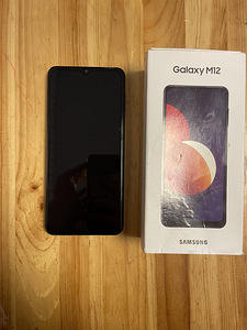 Samsung galaxy M12 черный в отличном состоянии