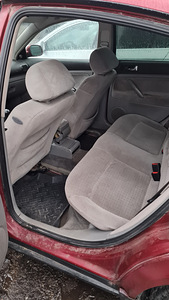 Volkswagen Passat B5 1.9 tdi 66kW 1997 (7 foto / 7)