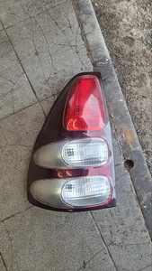 Tagumine vasak latern Toyota Land Cruiser 120 (1 foto / 3)