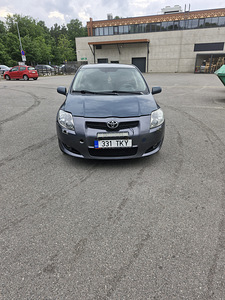Toyota auris (1 foto / 5)