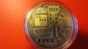 BITCOIN KULLATUD MEENEMÜNT (4 foto / 6)