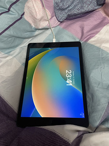 iPad 7th gen 32gb 2019 Wifi+Cellular (2 foto / 4)