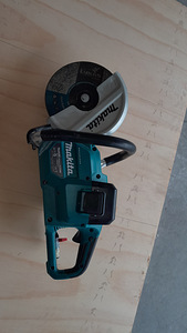 Makita (4 фото из 4)