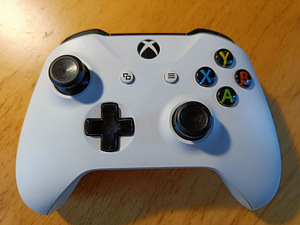 Оригинальный контроллер Xbox (1 фото из 2)