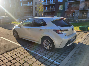 Toyota Corolla Hybrid 2020a. (1 foto / 7)