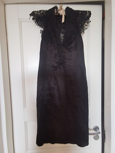 Черное праздничное платье