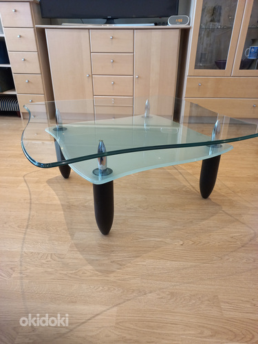 Стеклянный стол (фото #2)