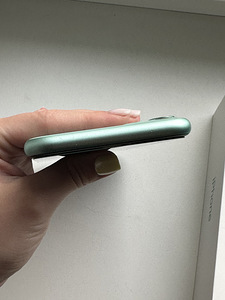 iPhone 11, зелёный/мятный, 128 ГБ (7 фото из 8)
