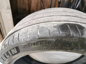 M: 255/40R20 Michelin Pilot Sport 4, 2 tk (3 foto / 5)