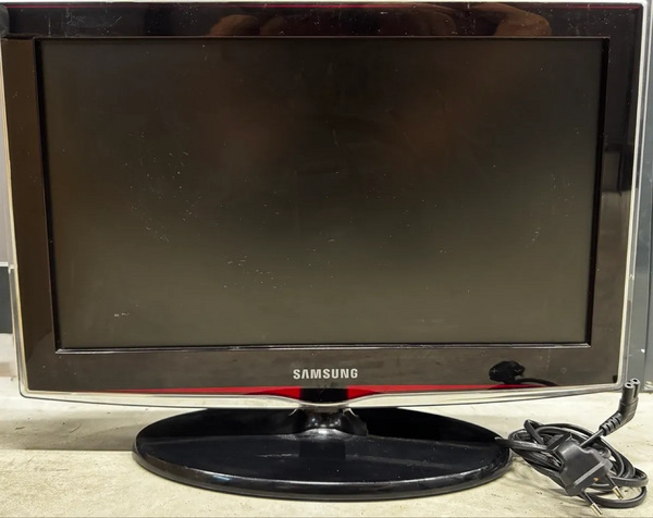 Samsungi teler 19" (LE19D450G1W) koos tuuneriga