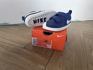 Кожаные кроссовки Nike - новые 22,5 или 13 см