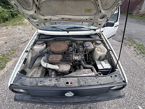 Продается VW Golf 2 (1989, белый, 4-дверный) (13 фото из 14)