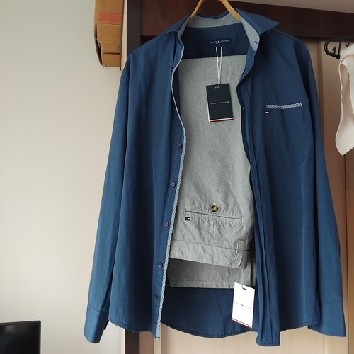 Мужские брюки и рубашка Tommy Hilfiger, как новые