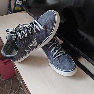 Meeste tennised Armani s 39-40 (1 foto / 2)