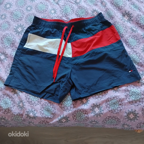 Meeste lühikesed püksid Tommy Hilfiger s M
