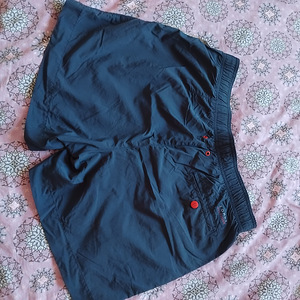Meeste lühikesed püksid Tommy Hilfiger s M (2 foto / 4)