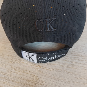 Noka müts Calvin Klein (5 foto / 5)