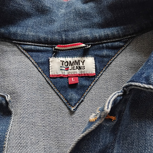 Tommy Hilfiger teksajakk (3 foto / 3)