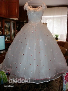 Платье свадебное (фото #3)