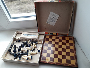 Советский шахматно-шашечный набор