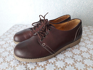 Обувь женская (2 фото из 4)