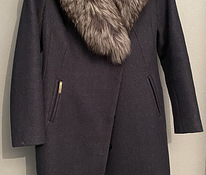 Шерстяное пальто с натуральным мехом
