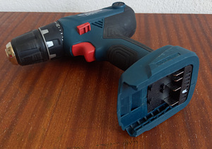 Аккумуляторная дрель BOSCH 18V (5 фото из 5)
