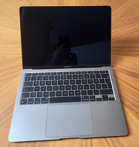 Macbook Air 13" M1 256GB (5 foto / 5)