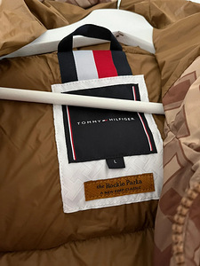 Tommy Hilfiger (3 foto / 3)