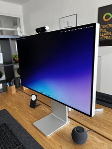 Apple Pro Display XDR (2 фото из 3)