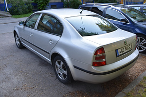 Skoda Superb (2 фото из 6)