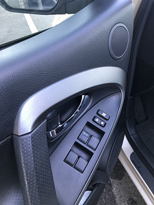 Toyota Rav4 2.2 diesel , automat (14 foto / 15)