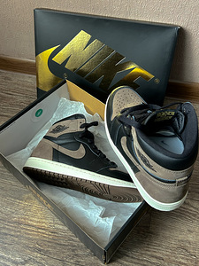 AIR JORDAN 1 RETRO HIGH OG PALOMINO (2 фото из 9)