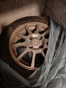 Naastrehvid + veljed 195/60 R15 (1 foto / 2)