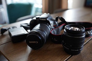 Canon EOS Rebel T2i (1 foto / 3)
