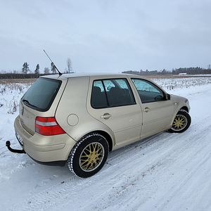 VW Golf 1,6 75kW ATM PACIFIC (2 foto / 15)