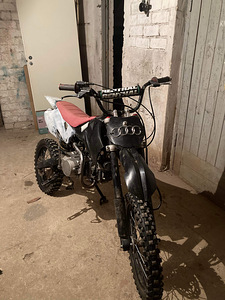 Krossikas 125cc 4T. (1 foto / 8)