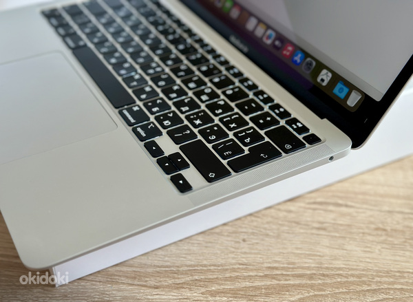 Apple Macbook Air 13 M1 8/256 серебристый как новый! (фото #6)