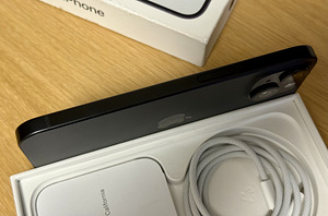 Apple iPhone 15 Black 128gb, uuevaärne, aku 100% Garantii (2 foto / 7)